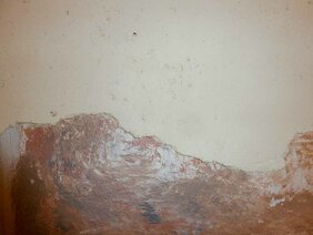 geamlte Steinimitation auf Wand: Detail