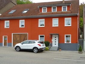 Fassadengestaltung mit Mineralfarbe in Widdern / Heilbronn.
