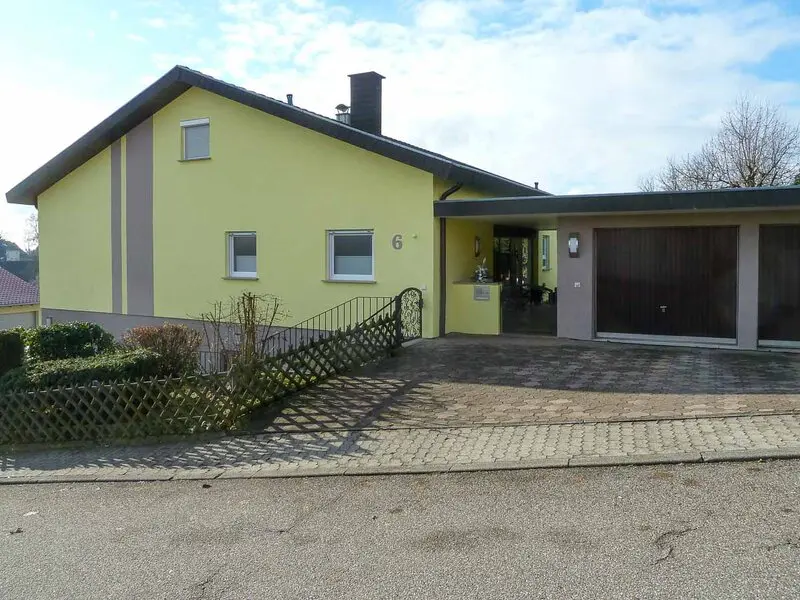 Fassadensanierung: Fassade reinigen, streichen, gestalten Fassadensanierung: Fassade reinigen, streichen, gestalten